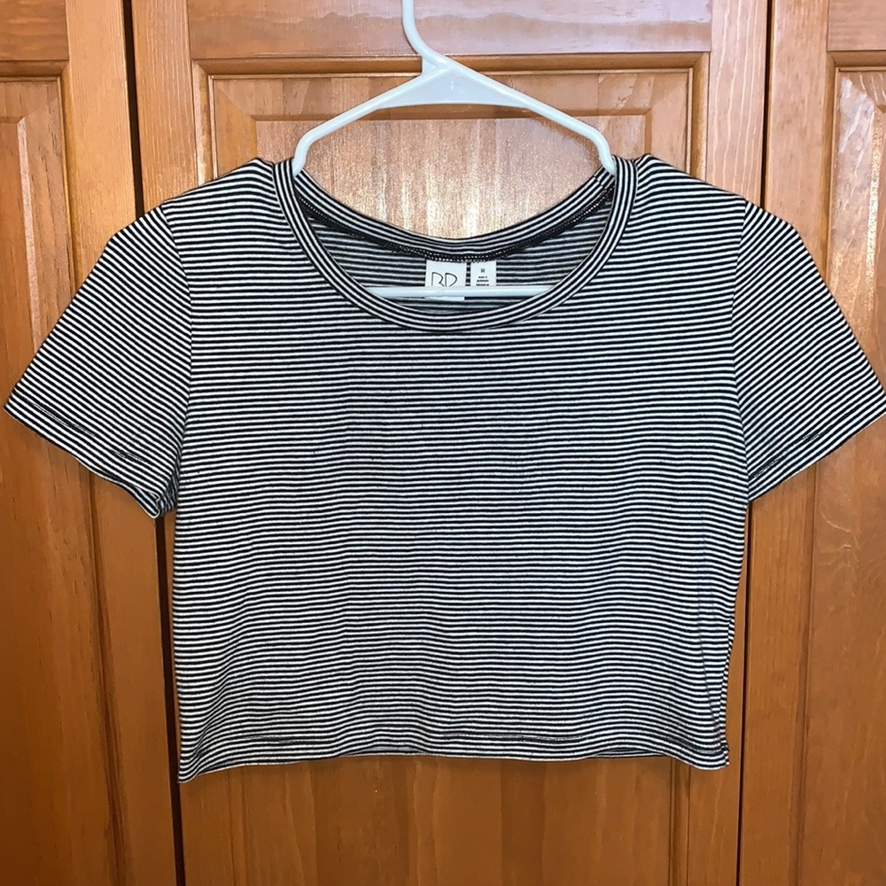 bp Black and White Cropped Top